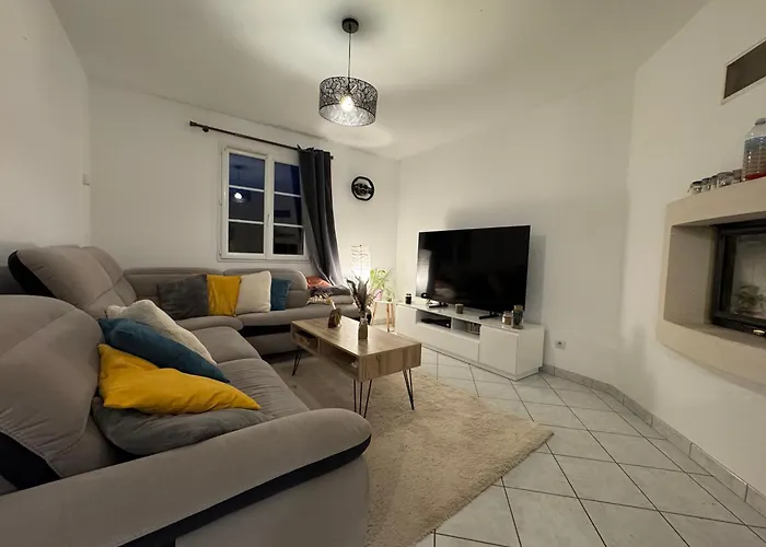 Les Lilas - 4pers - Circuit Bugatti Homestay szállás La Chapelle-Saint-Remy